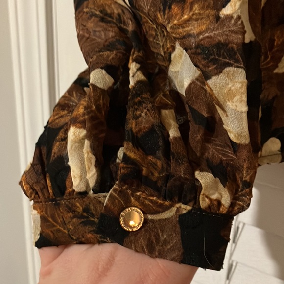 Brown Patterned Blouse - Picture 5 of 5
